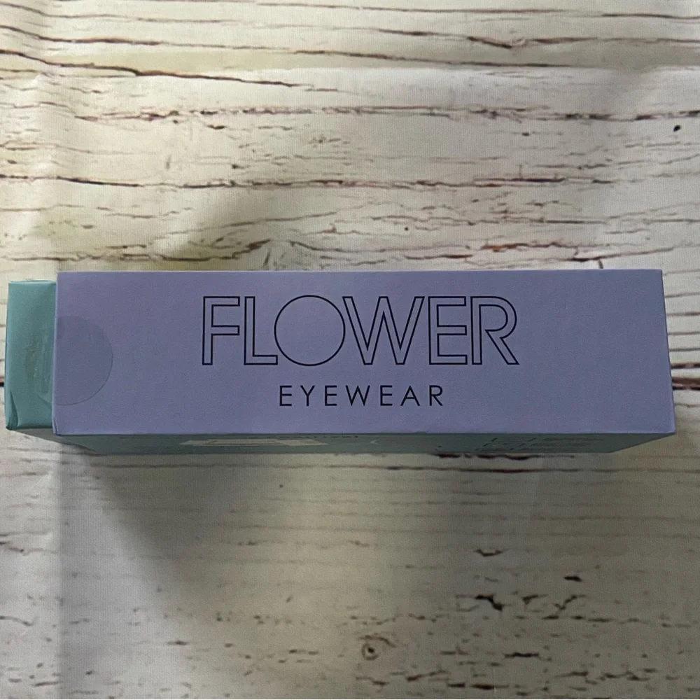 New in Box Flower Eyewear Blue Light Blocking Glasses in Hazel Black